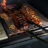 Merklinger Holzbackofen Grill Pizzaofen Brotbackofen ausziehbares Grillrost mit Spareribs