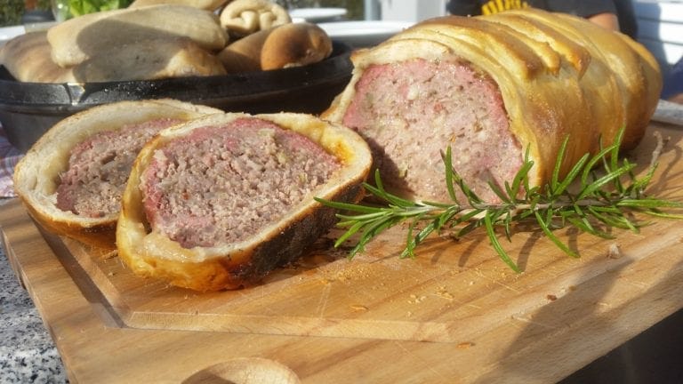 Bild von Hackbraten in Pizzateig