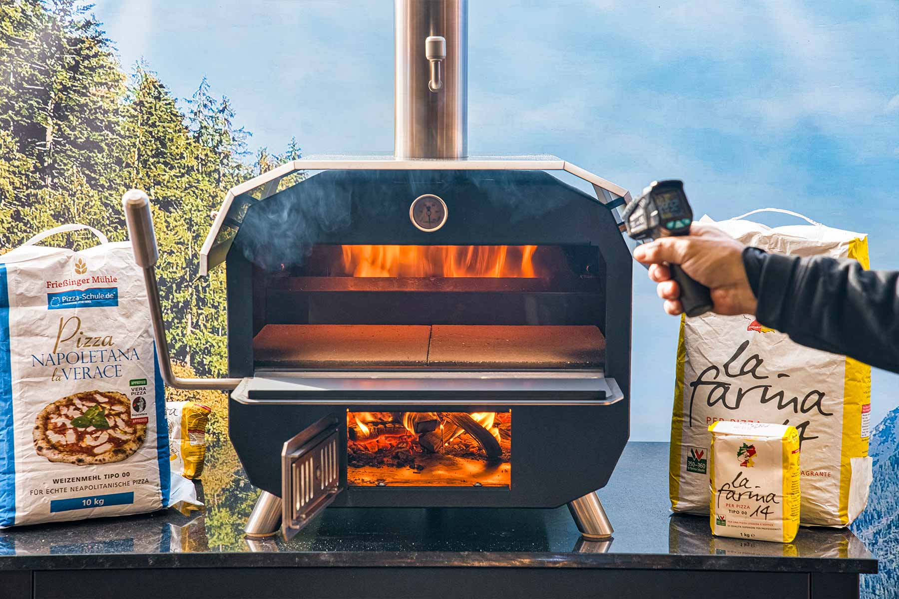 DerMerklniger_Holzbackofen_Boby_Flammen