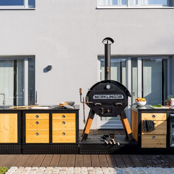 010_TheMerklinger_wood-fired_oven_grill_pizza_oven_fridge_module_sink_module_outdoor_kitchen_set.jpg