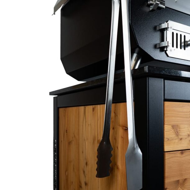 06_DerMerklinger_Holzbackofen_Grillzange_2024_27