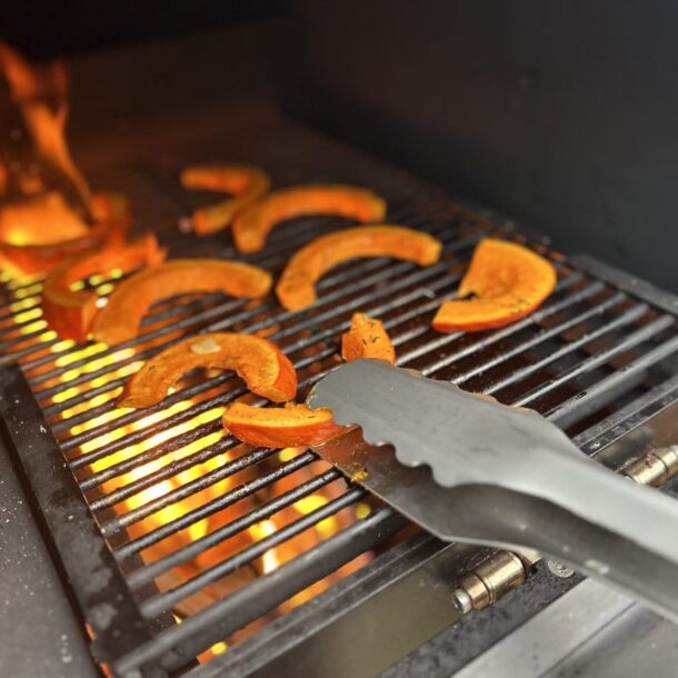 10_DerMerklinger_Holzbackofen_Grillzange_2024_41