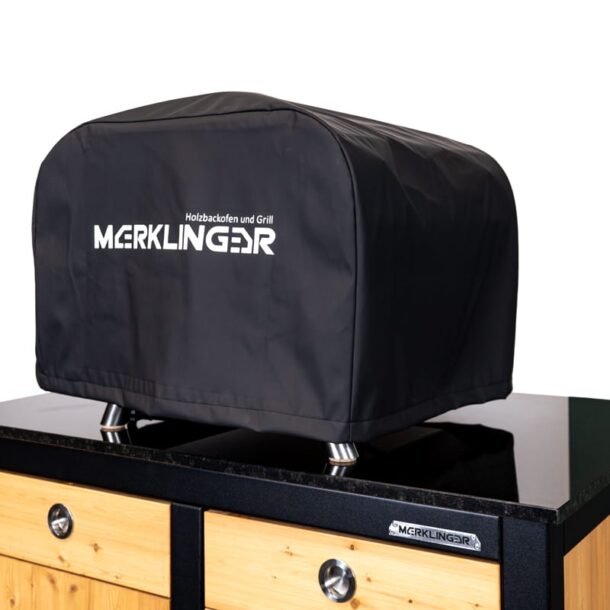 TheMerklinger_wood-fired_oven_Bobby_cover_on_table