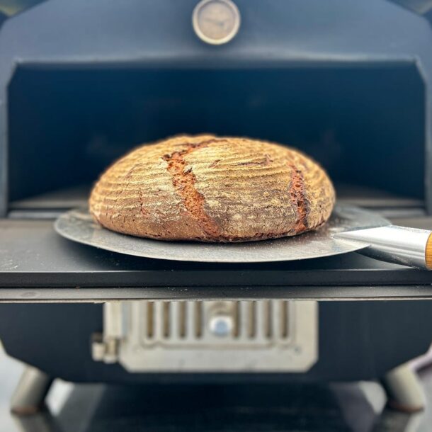 DerMerklinger_Holzbackofen_Bobby_Brotschaufel