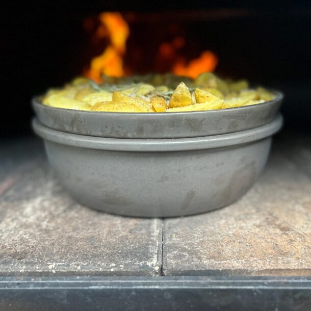 TheMerklinger_wood-burning_oven_accessories_think_ceramic_celtic_roasting_plate_lid_04