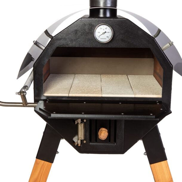 Merklinger Holzbackofen Grill Pizzaofen Brotbackofen 600 Nahansicht mit vier Schamottsteinen