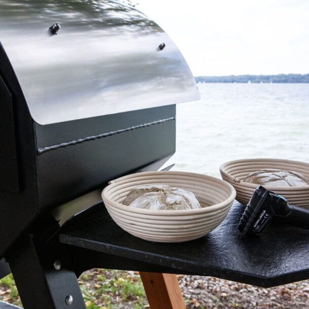 merklinger-holzbackofen-grill-pizzaofen-brotbackofen-granit-seitentisch-gärkorb