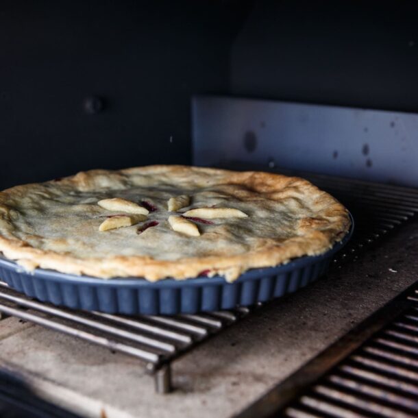 Merklinger Holzbackofen Grill Pizzaofen Brotbackofen Abstandsrost mit Kirschkuchen