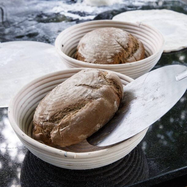 Merklinger Holzbackofen Grill Pizzaofen Brotbackofen Brote im Gärkorb