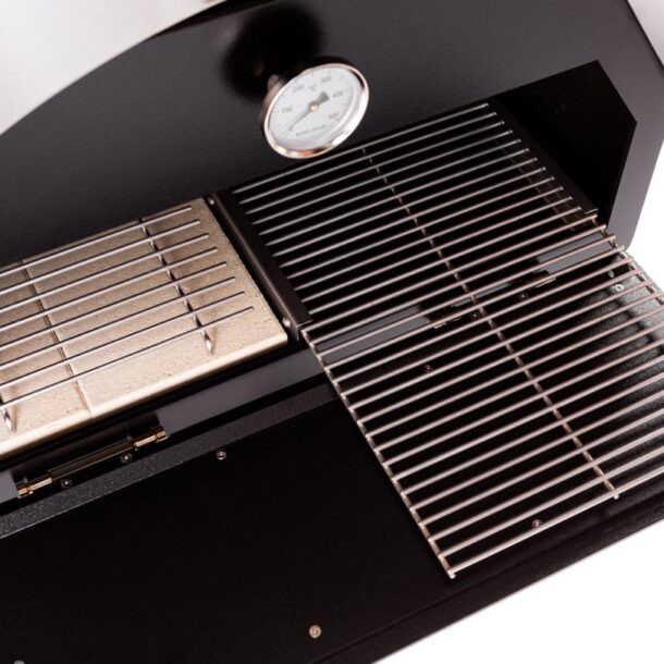 merklinger-holzbackofen.grill-pizza-oven-bread-oven-installation_edition-800-vorne-schamottesteine-grill-zoom