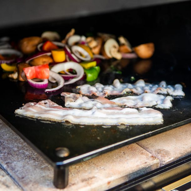 merklinger_holzbackofen_grill_pizzaofen_brotbackofen_feuerplatte