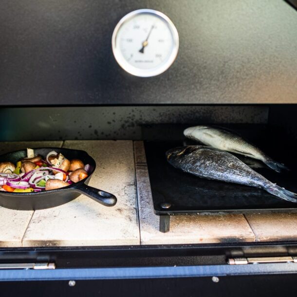 merklinger_holzbackofen_grill_pizzaofen_brotbackofen_feuerplatte2